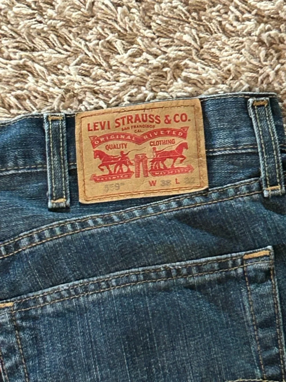 Levis classic straight